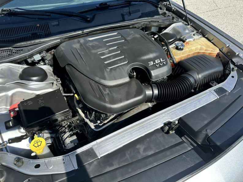 2018 Dodge Challenger SXT - Photo 4