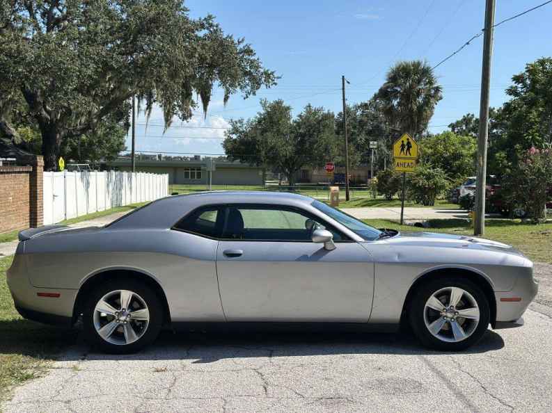 2018 Dodge Challenger SXT - Photo 6