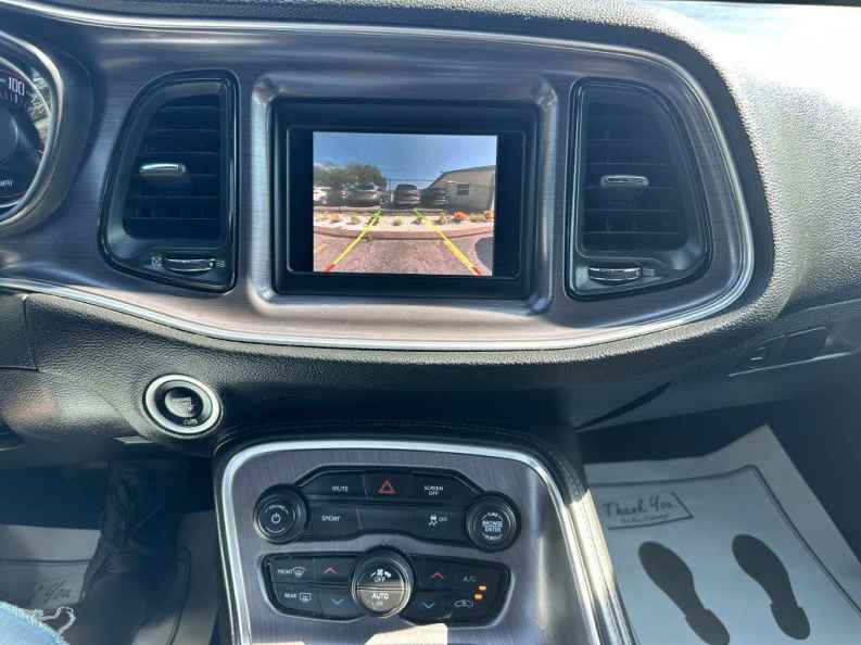 2018 Dodge Challenger SXT - Photo 8