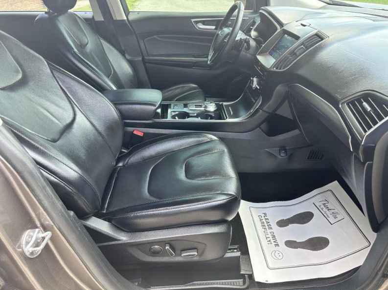 2019 Ford Edge Titanium - Photo 11