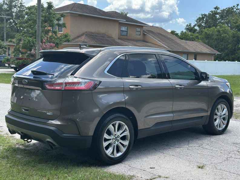 2019 Ford Edge Titanium - Photo 16