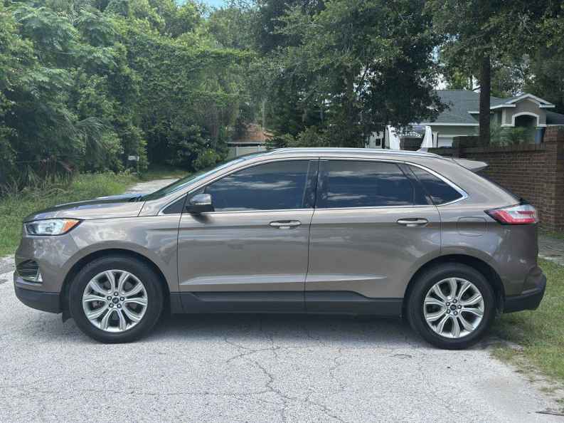 2019 Ford Edge Titanium - Photo 2
