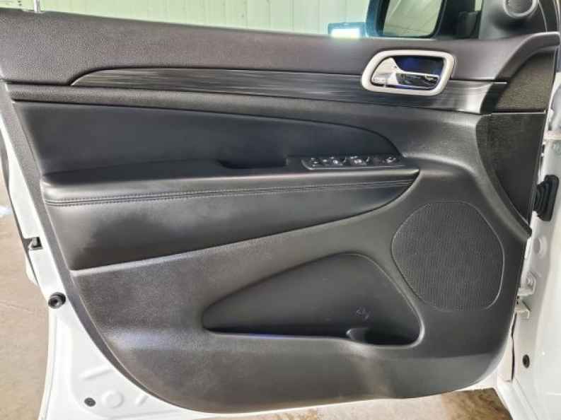 2020 Jeep Grand Cherokee Altitude - Photo 12