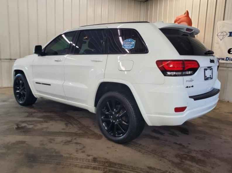 2020 Jeep Grand Cherokee Altitude - Photo 4