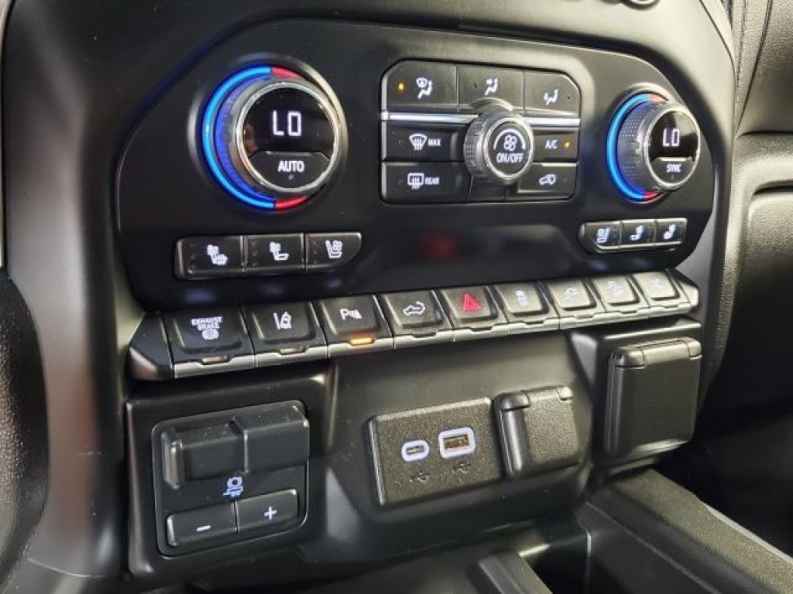 2021 Chevrolet Silverado 2500HD LTZ - Photo 26
