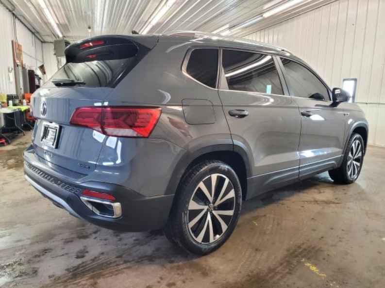 2022 Volkswagen Taos SE - Photo 3