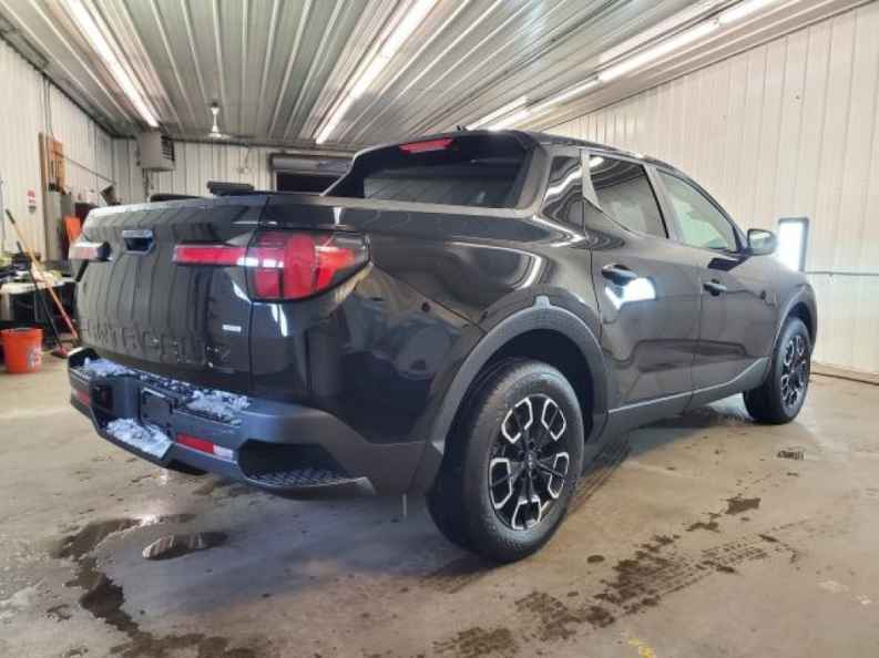 2023 Hyundai Santa Cruz SE - Photo 3