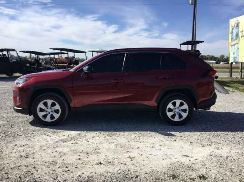 2019 Toyota RAV4 LE - Photo 6