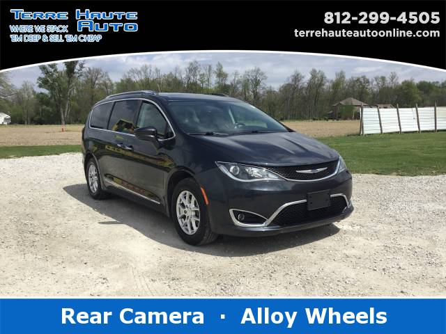 2017 Chrysler Pacifica Touring-L, 591307, Photo 1